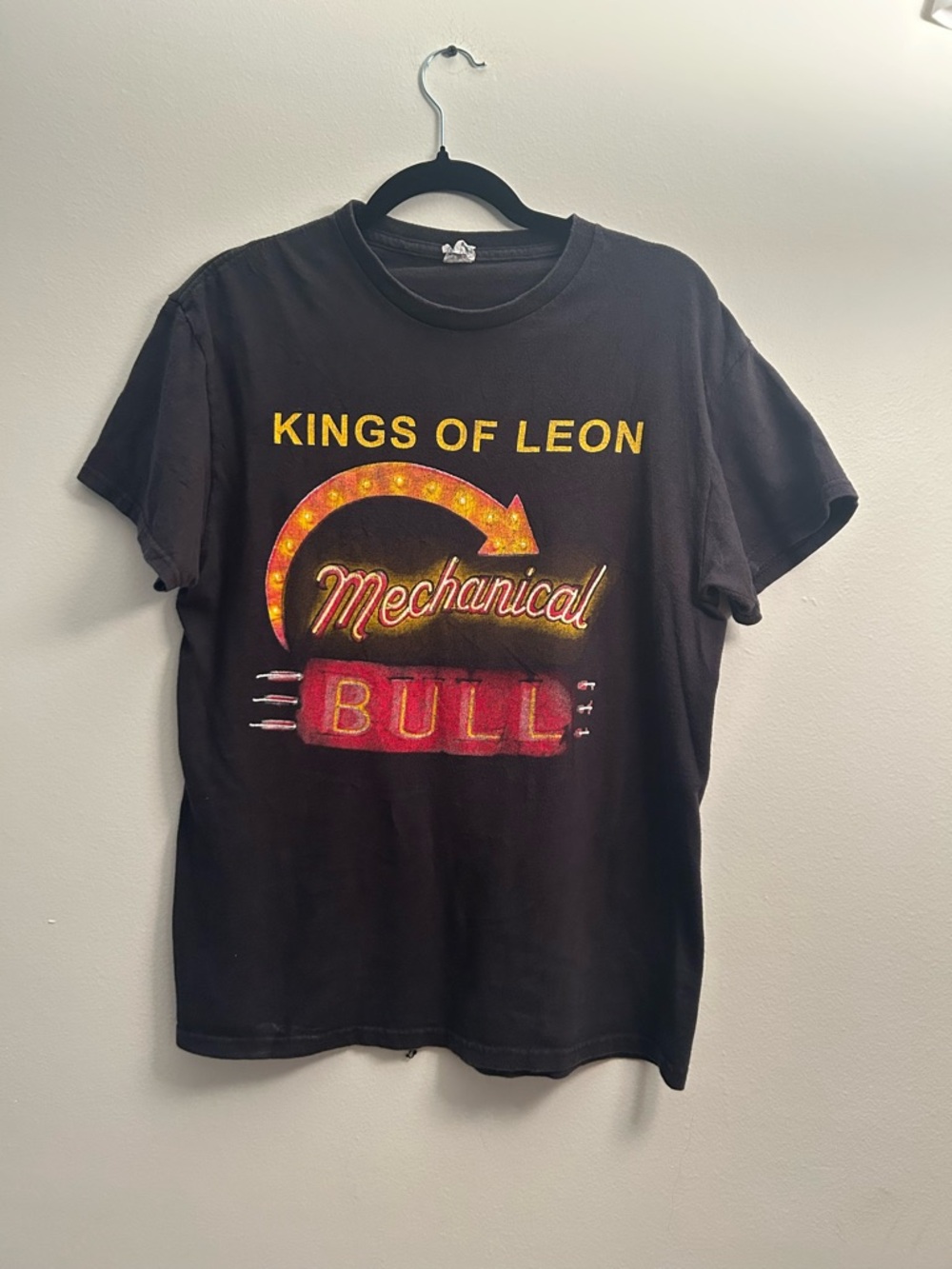 Kings of Leon 'Mechanical Bull' tour shirt